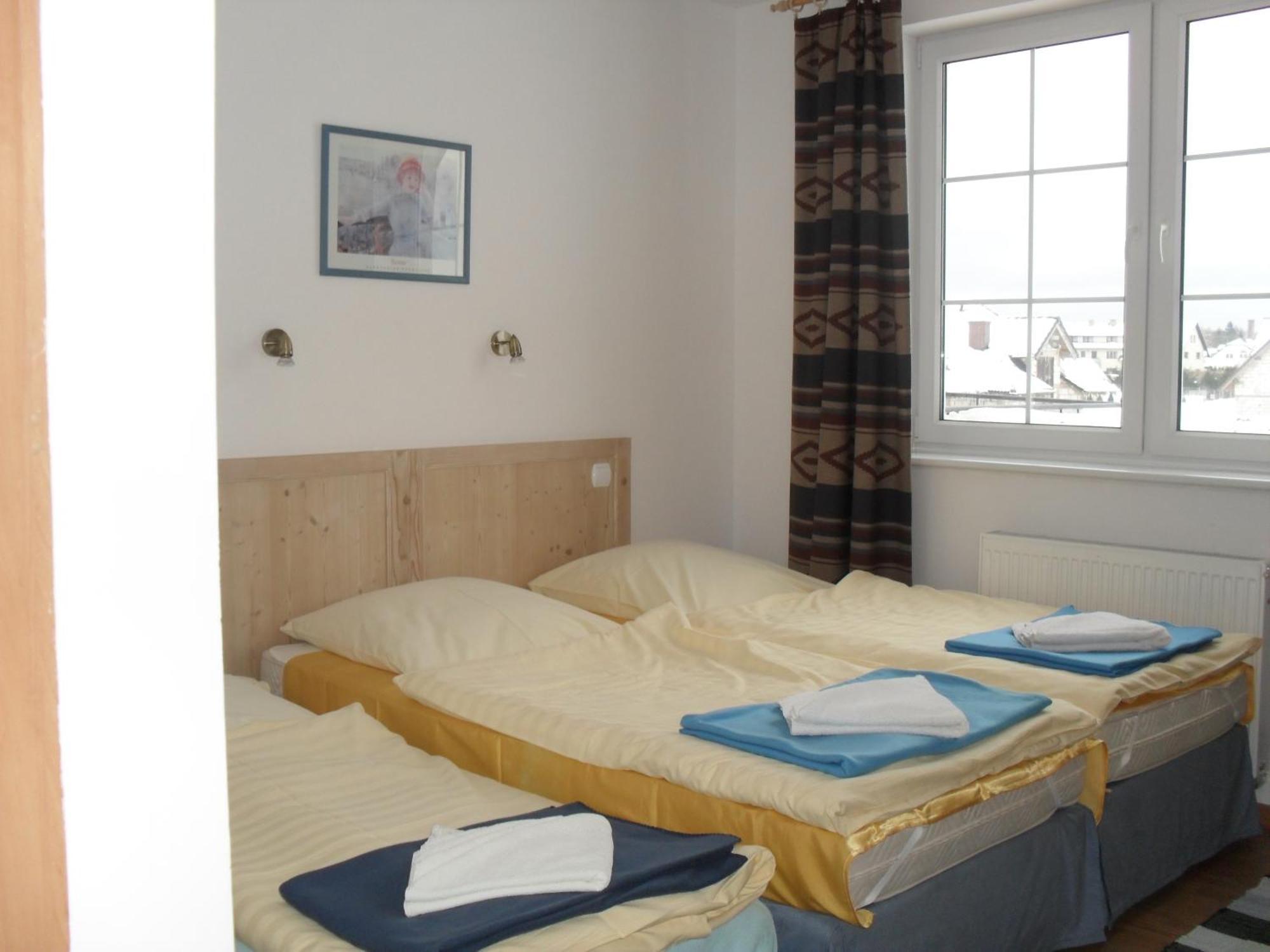 Dworek Leba I Domki Ranczo Itrich Room photo